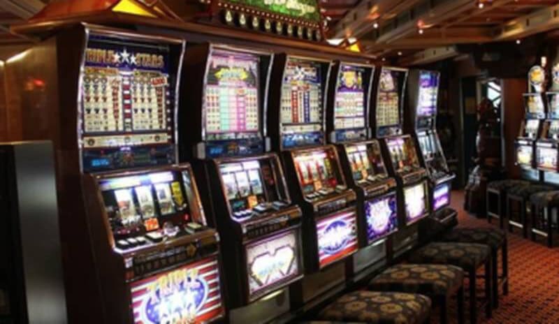 Casino truyền thống chơi trực tiếp tại sòng bài